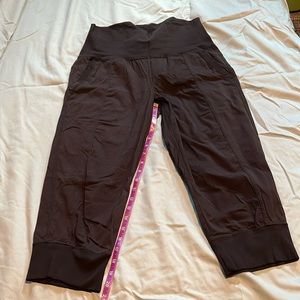 Lululemon Women’s Dance Studio Crop Pants